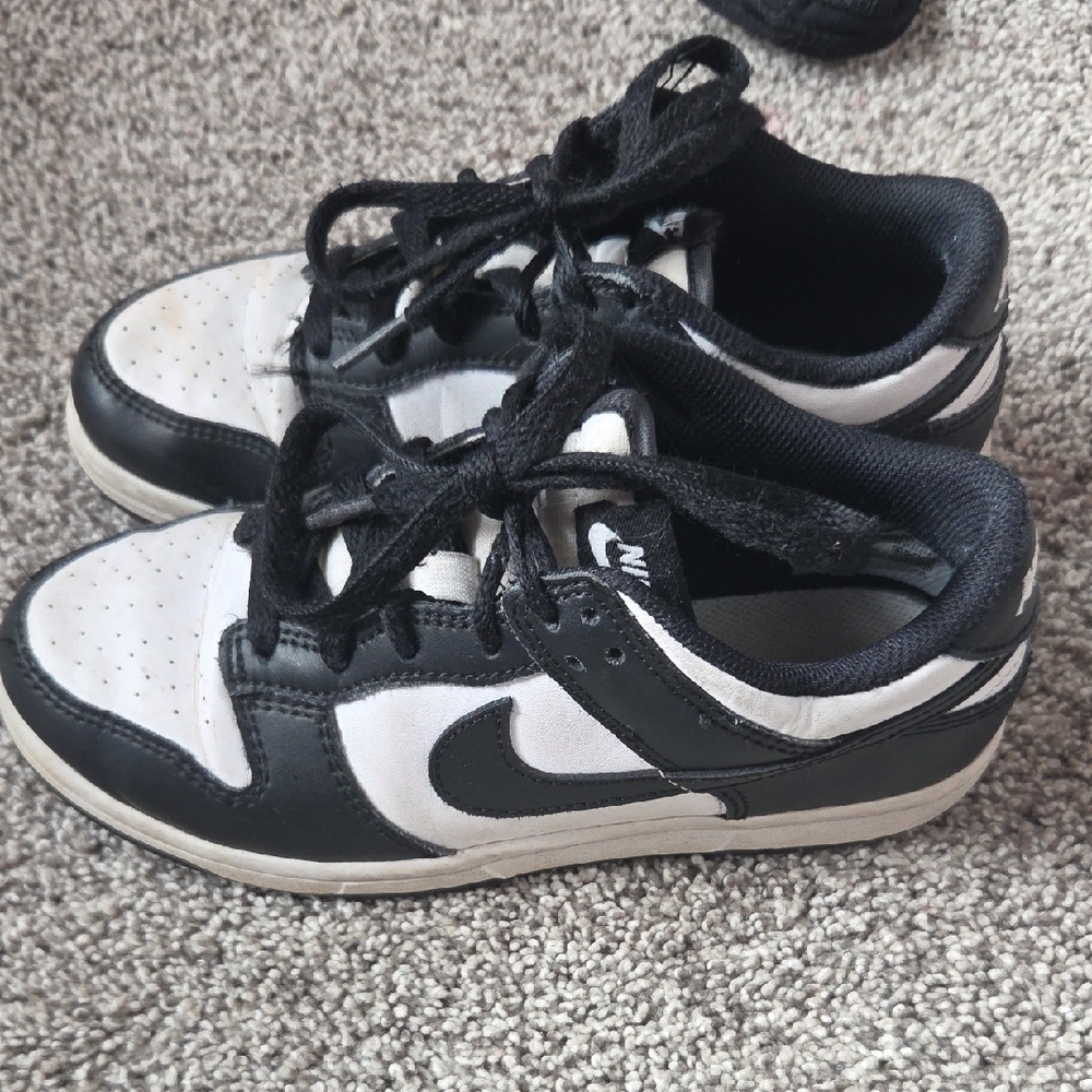 Nike Kids Black and White Sneakers